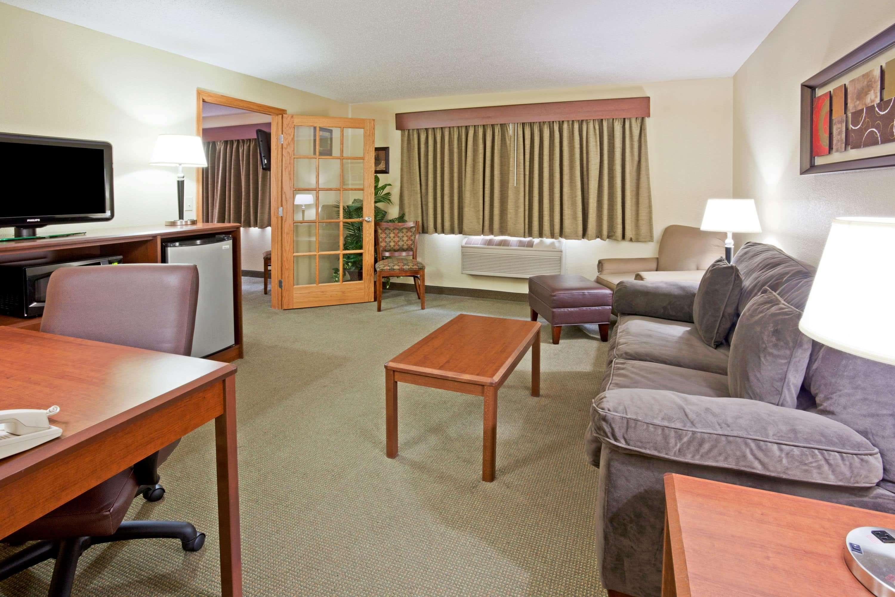 Americinn By Wyndham Fargo West Acres Екстер'єр фото