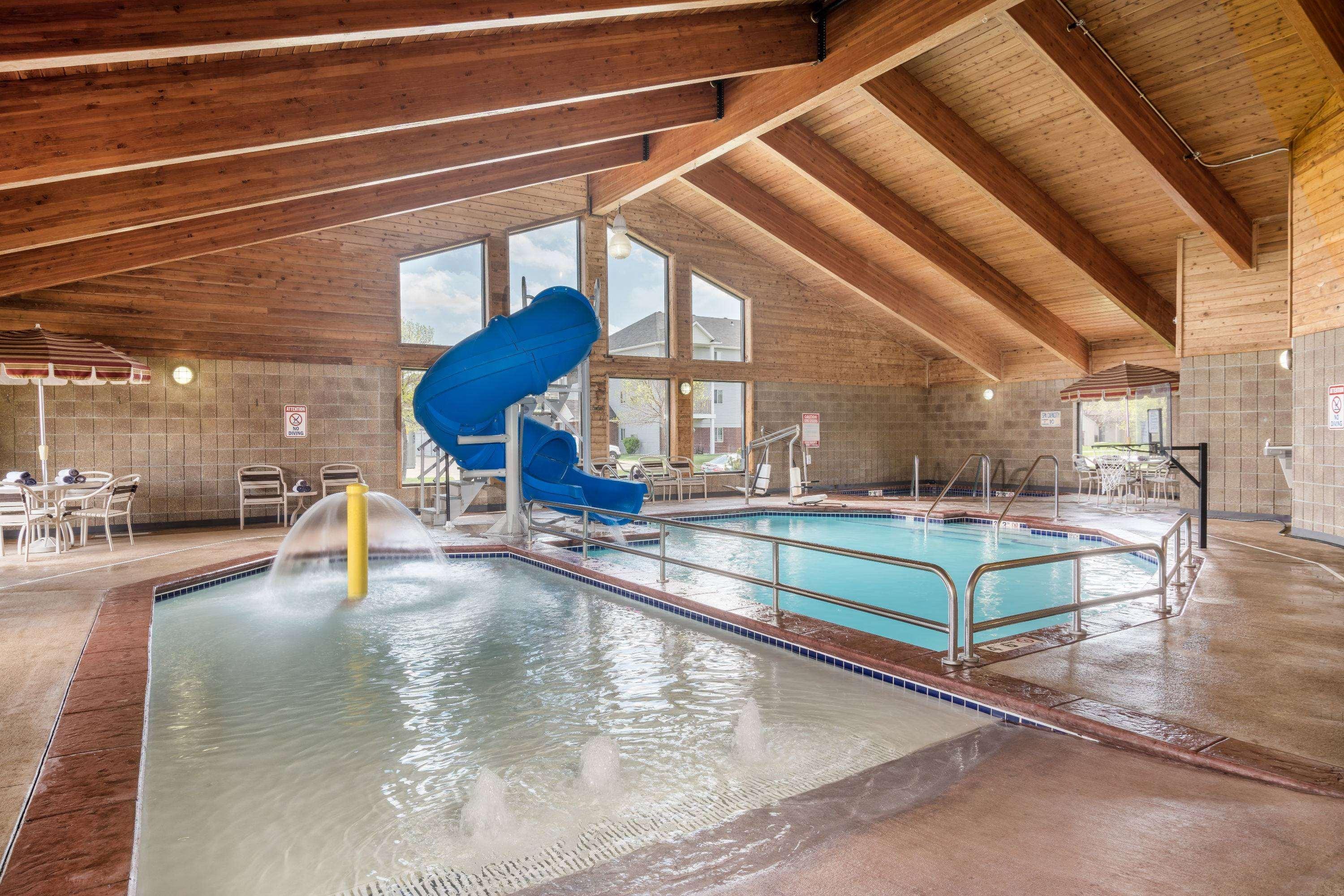 Americinn By Wyndham Fargo West Acres Екстер'єр фото