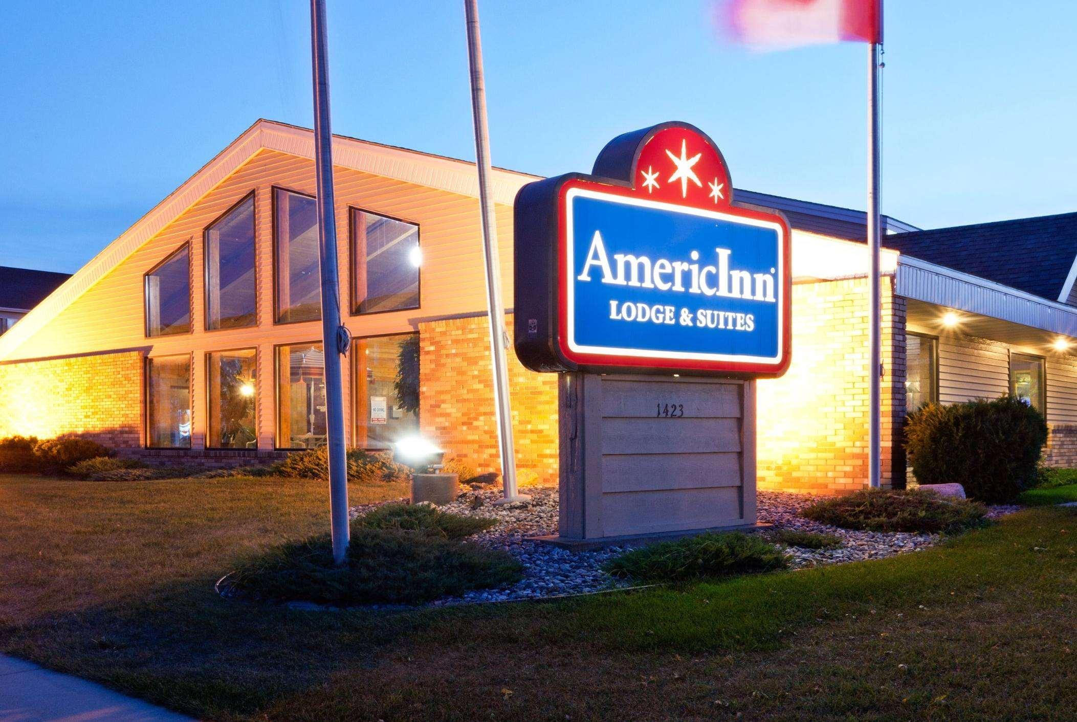 Americinn By Wyndham Fargo West Acres Екстер'єр фото